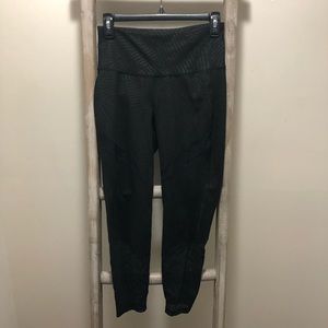 Old Navy Cropped Leggings
